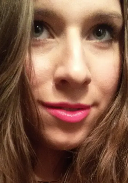 Я Ксения, 23, из Тихвина, ищу знакомства без обязательств