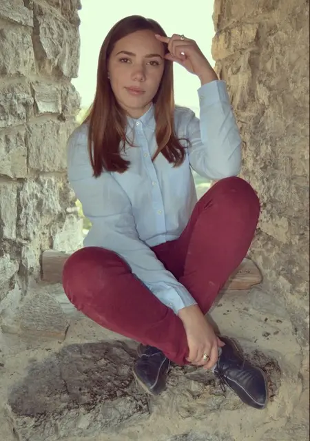 Я Таня, 27, знакомлюсь для общения в Омске