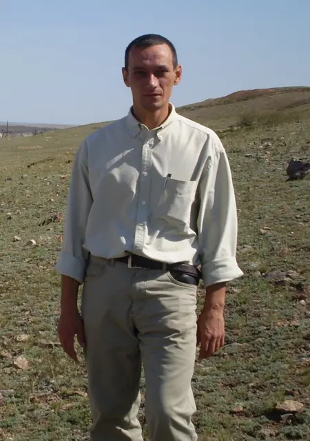 Роман из Мирного, мне 38, познакомлюсь для дружбы