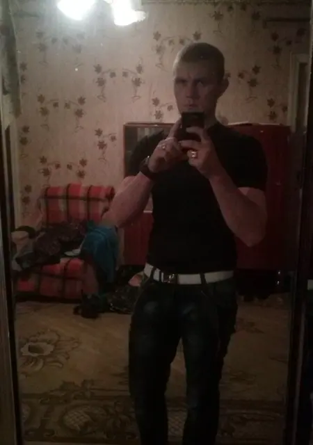 Колян из Бузулука, ищу на сайте знакомства без обязательств