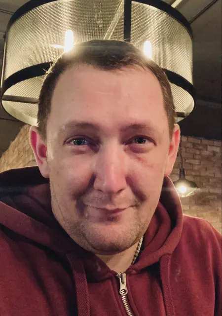 Александр из Перми, мне 34, познакомлюсь для приятного времяпровождения