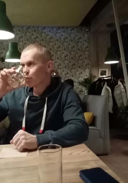 Саша из Тольятти, мне 58, познакомлюсь без обязательств