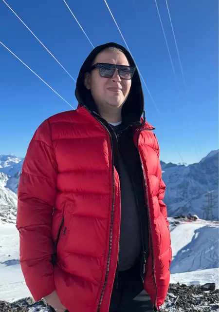 Я Илья, 45, знакомлюсь без обязательств в Дзержинске