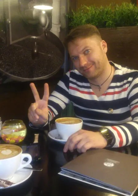 Александр из Владивостока, ищу на сайте знакомства на одну ночь