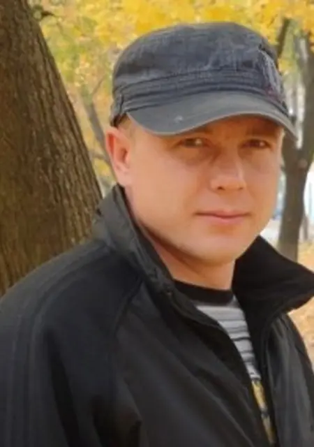 Aleksei из Гукова, мне 47, познакомлюсь на одну ночь