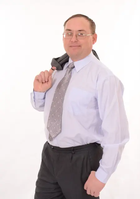 Рустам из Уфы, мне 54, познакомлюсь на одну ночь