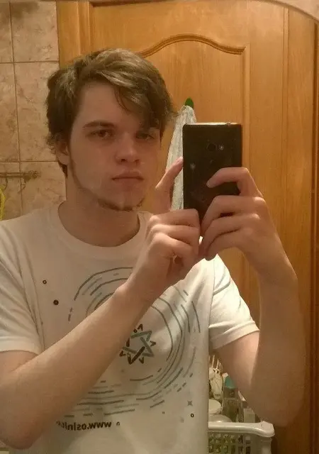 Я Паша, 27, из Пензы, ищу знакомства на одну ночь