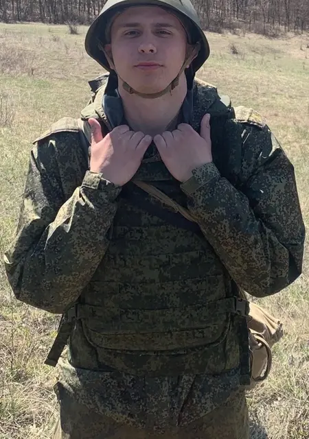 Я Михаил, 21, знакомлюсь для постоянных отношений в Энгельсе