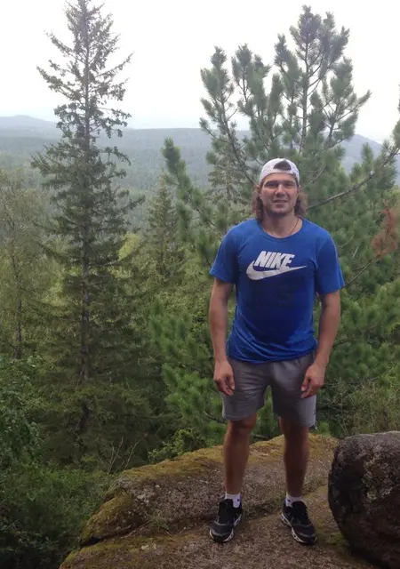 Я Денис, 40, из Ханты-Мансийска, ищу знакомства на одну ночь