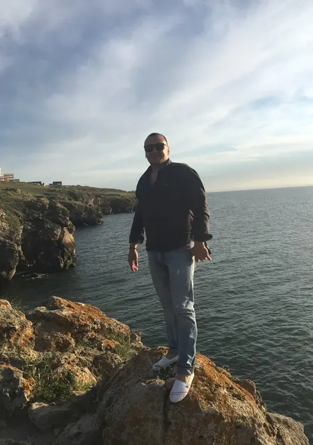 Я Денис, 40, из Череповца, ищу знакомство для вирта