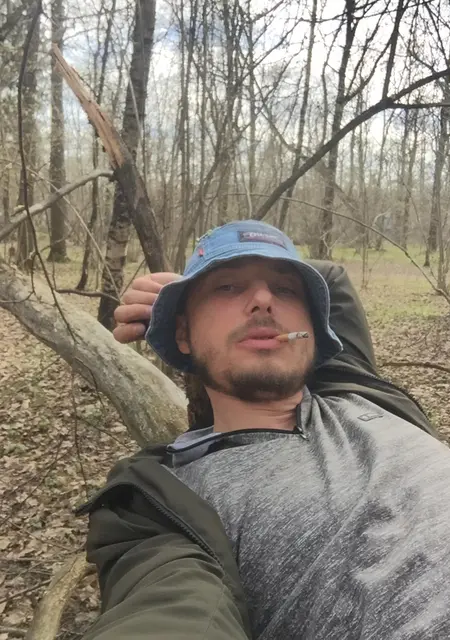 Антон из Фрязина, ищу на сайте знакомства без обязательств