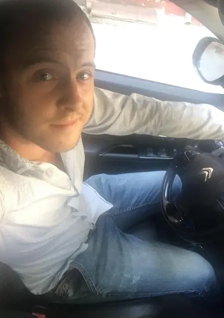 Я Евгений, 30 років, знайомлюсь без зобов'язань у Сумах