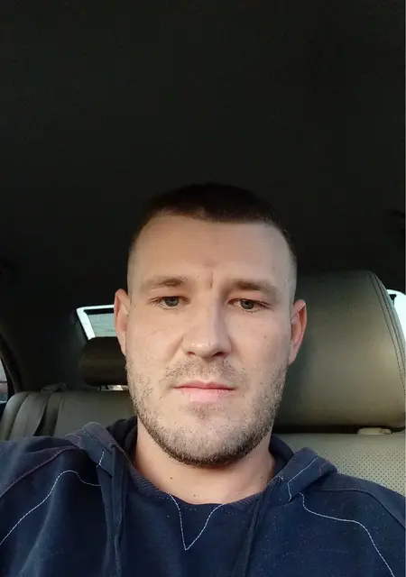 Oleg из Пушкина, мне 37, познакомлюсь на одну ночь