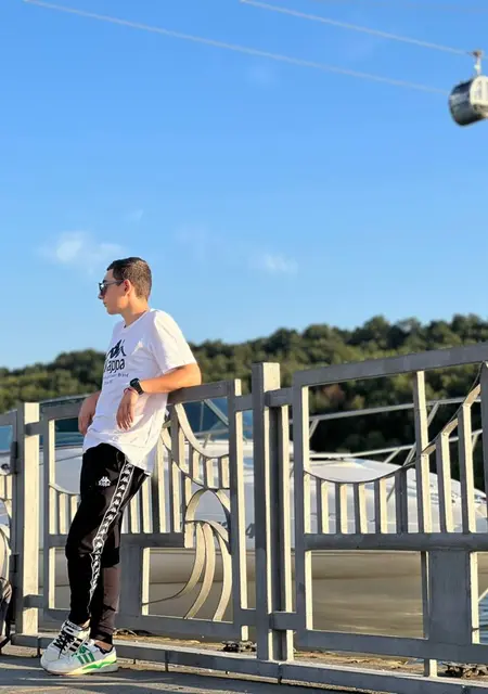 Я Дима, 25, из Дмитрова, ищу знакомство для приятного времяпровождения