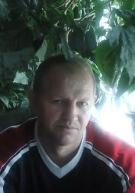 Андрей из Шахт, мне 53, познакомлюсь для общения