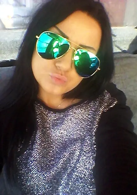 Я Яночка, 34, из Астрахани, ищу знакомства без обязательств