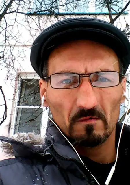 Александр из Магадана, ищу на сайте знакомства без обязательств