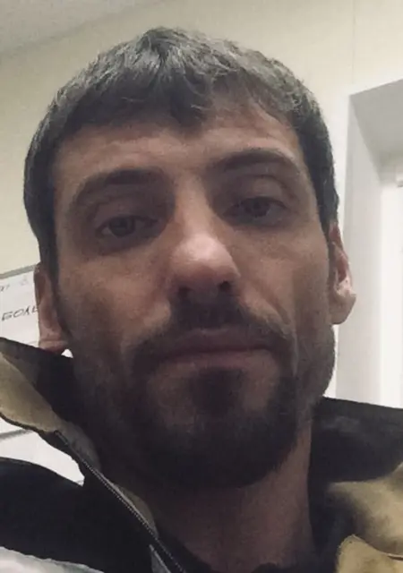 Я Денис, 44, из Калуги, ищу знакомства без обязательств