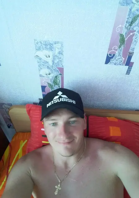 Я Павел, 42, из Каменска, ищу знакомства без обязательств