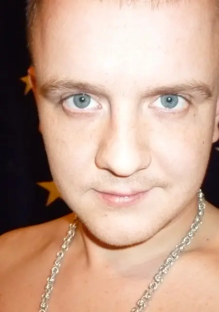 Олег из Сургута, ищу на сайте знакомства без обязательств