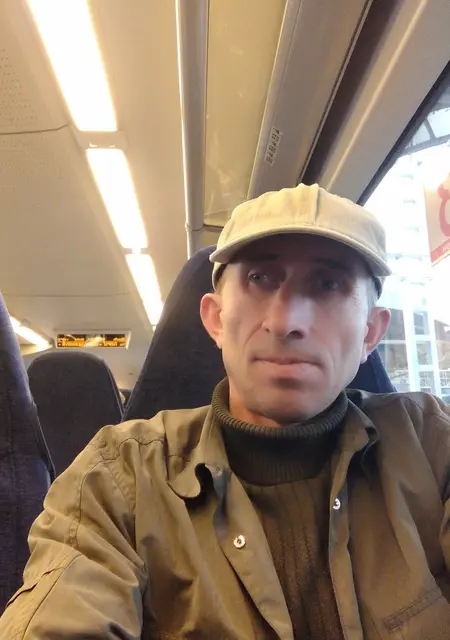 Роланд из Сочи, ищу на сайте знакомства на одну ночь