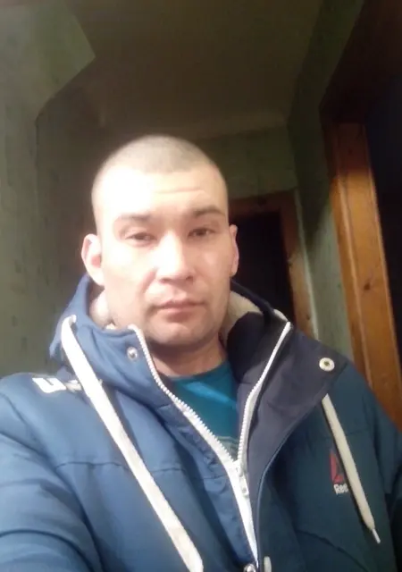 Пётр из Междуреченска, мне 39, познакомлюсь на одну ночь