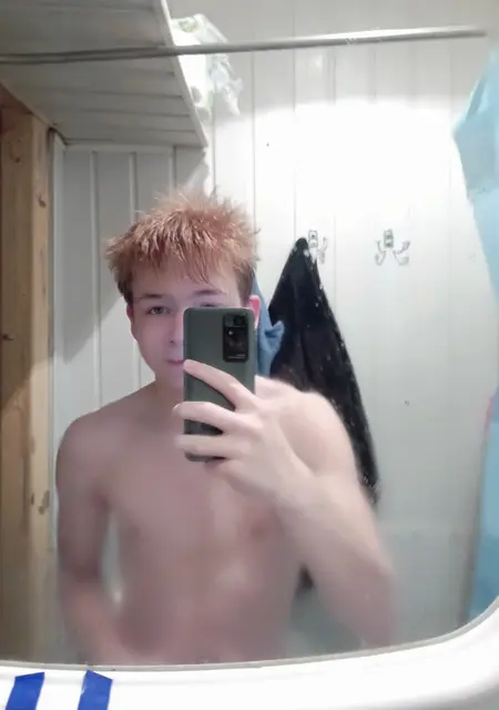 Анатолий из Иванова, мне 20, познакомлюсь без обязательств