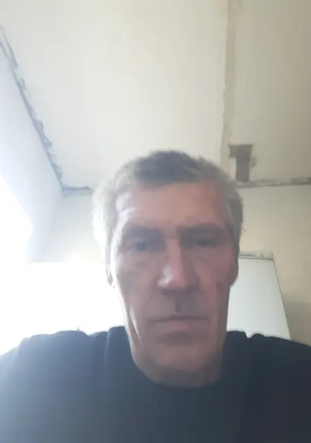 Миша из Санкт-Петербурга, мне 50, познакомлюсь для постоянных отношений