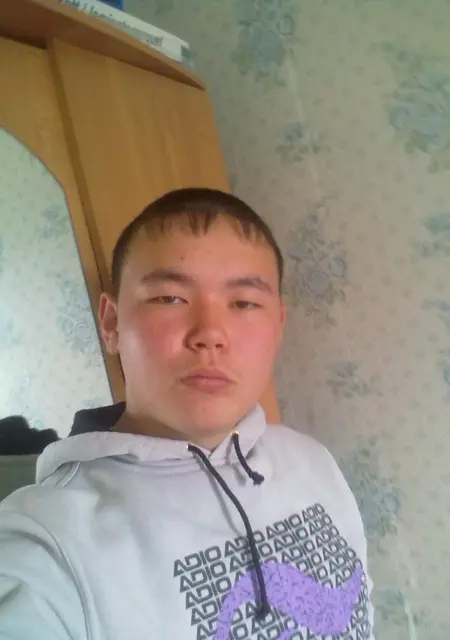 Я Костя, 32, знакомлюсь для постоянных отношений в Олекминске