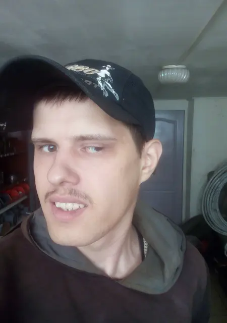 Артём из Томмота, мне 30, познакомлюсь для общения