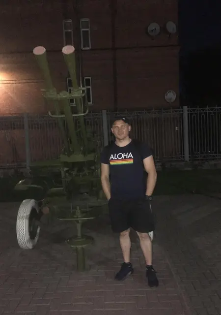 Я Вова, 37 років з Житомира, шукаю знайомства без зобов'язань