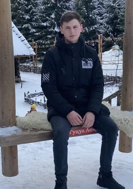 Vitalik из Ивано-Франковска, ищу на сайте дружбу