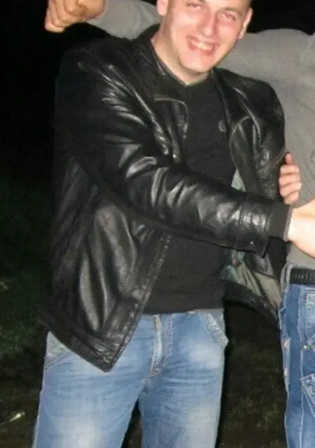 Анатолий из Нефтеюганска, мне 32, познакомлюсь на одну ночь