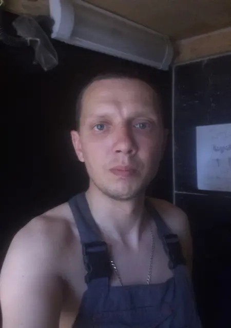 Я Сергей, 45, из Великого Новгорода, ищу знакомства на одну ночь