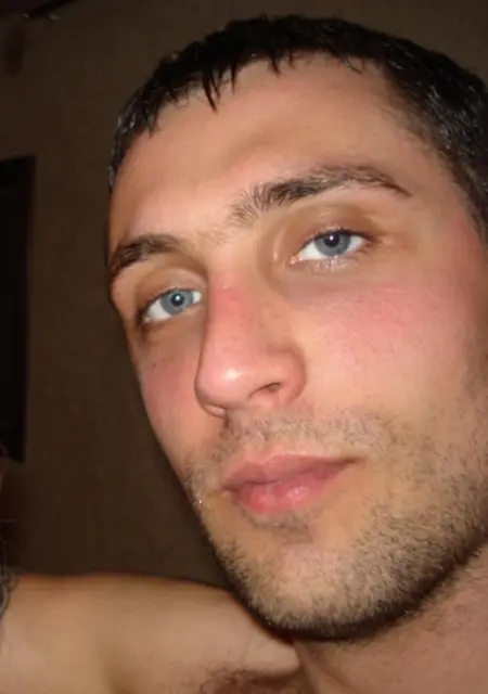 Артур из Череповца, мне 41, познакомлюсь для общения