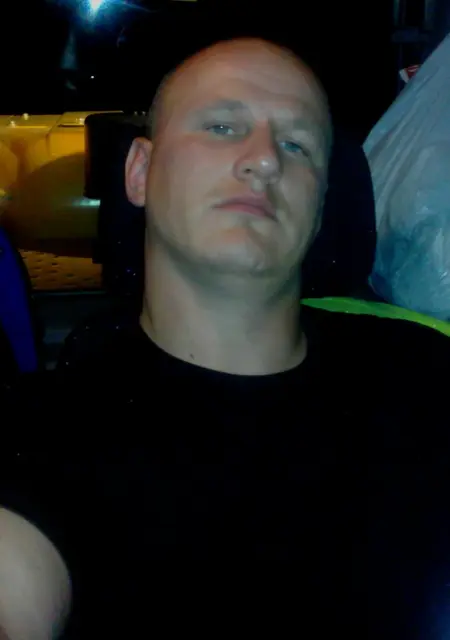 Александр из Петрозаводска, мне 41, познакомлюсь для вирта