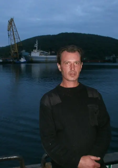 Евгений из Уссурийска, ищу на сайте знакомства на одну ночь