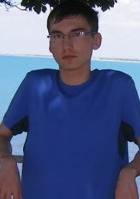 Я Алексей, 31, из Дзержинского, ищу знакомства на одну ночь