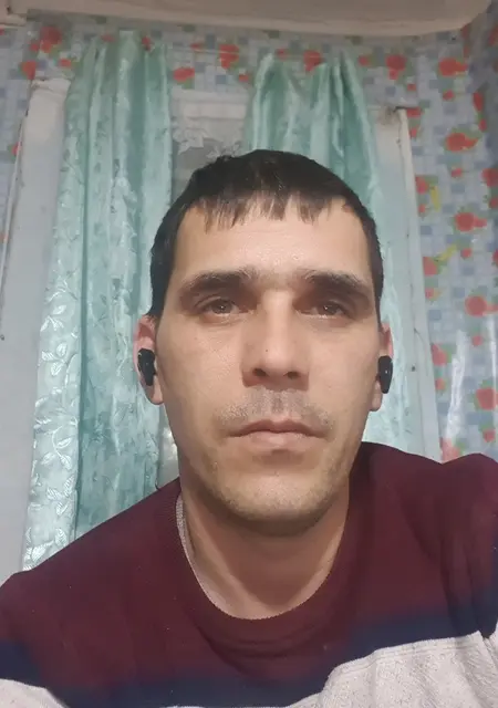 Алексей из Белогорска, мне 38, познакомлюсь для общения