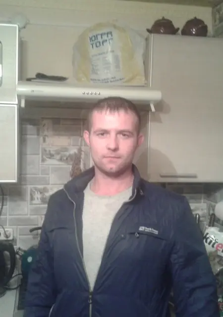 Я Леонид, 41, знакомлюсь без обязательств в Ханты-Мансийске