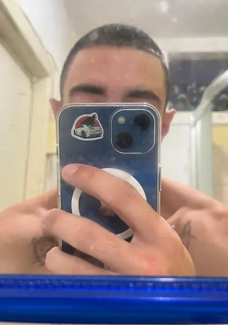 Я Влад, 21, знакомлюсь для вирта в Симферополе