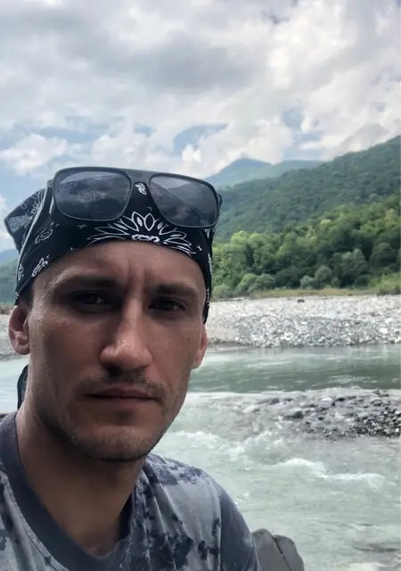 Кирилл из Ставрополя, ищу на сайте знакомства на одну ночь