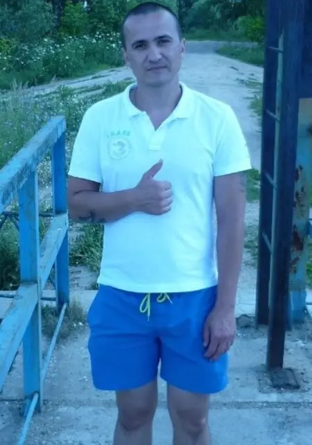 Илья из Серпухова, мне 38, познакомлюсь на одну ночь