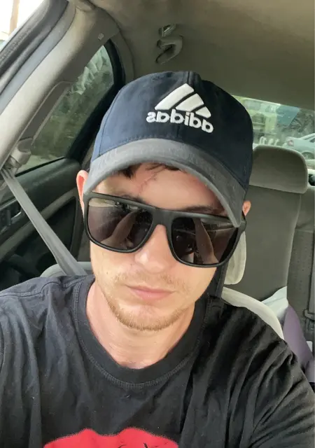 Я Алексей, 29, из Волжского, ищу знакомства без обязательств