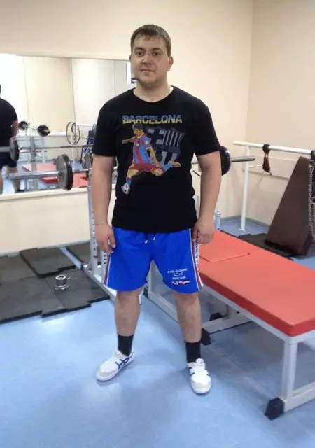 Я Толямба, 35, из Когалыма, ищу знакомство для приятного времяпровождения