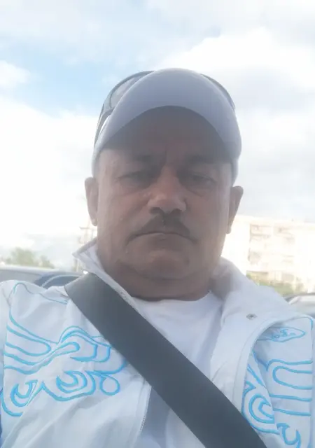 Абдуалим из Магнитогорска, мне 53, познакомлюсь для постоянных отношений
