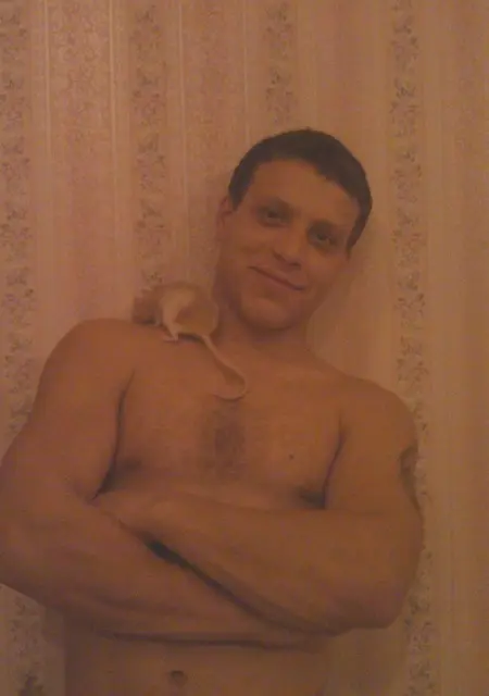 Я Александр, 36, из Борисова, ищу знакомства на одну ночь