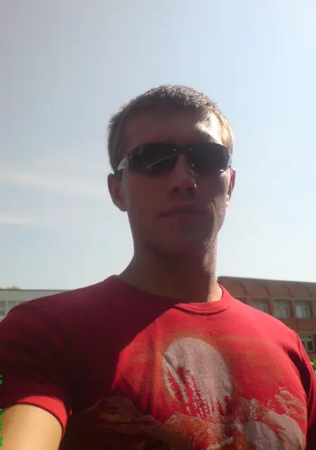 Я Евгений, 40, из Витебска, ищу знакомства без обязательств