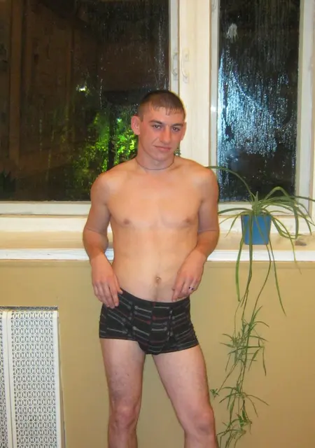 Андрей из Коврова, мне 40, познакомлюсь на одну ночь