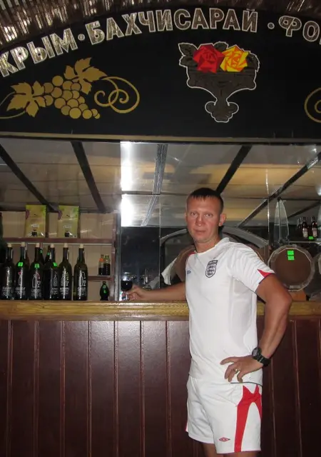 Я Костя, 48, из Сум, ищу знакомства на одну ночь